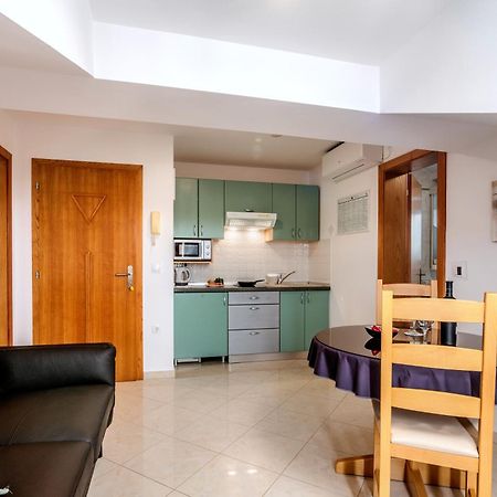 Apartments Kvarner Malinska Esterno foto